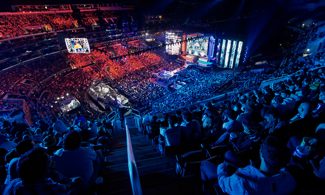 无拘》，跨界合作引爆破圈热潮